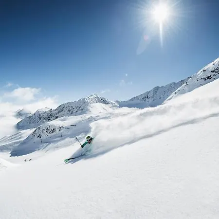 Oskar شقة فندقية 4*