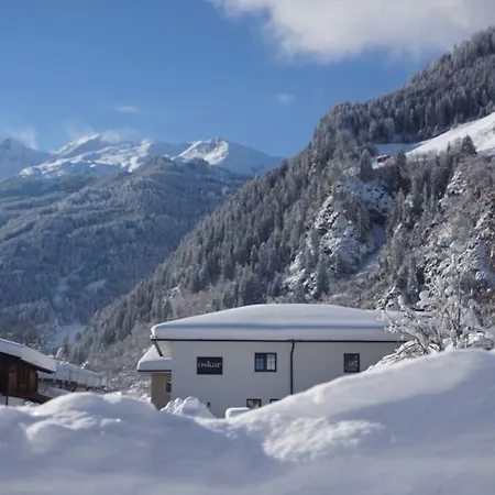 شقة فندقية Oskar 4*