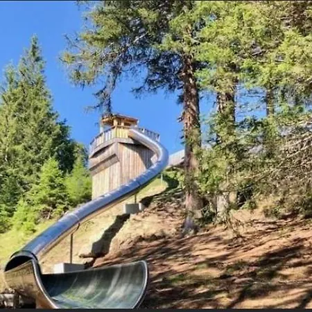 شقة فندقية Oskar 4*